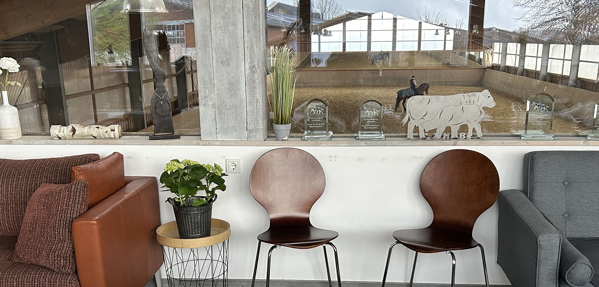 Hof_Froehling_Reithalle_01_2500x1200px